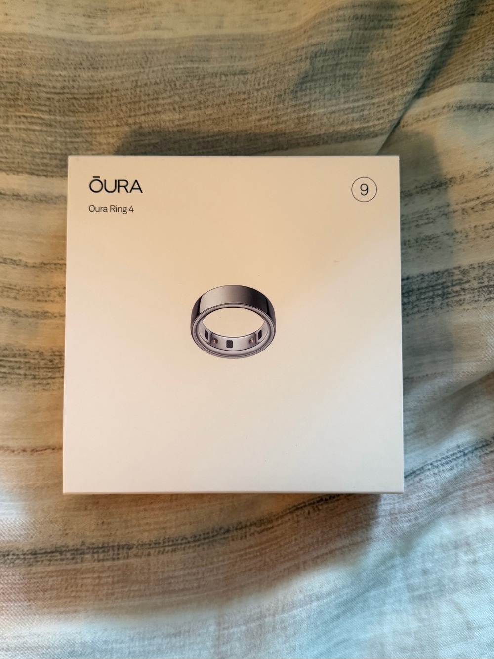 Oura Ring Gen 4 - Silver (Size 9)